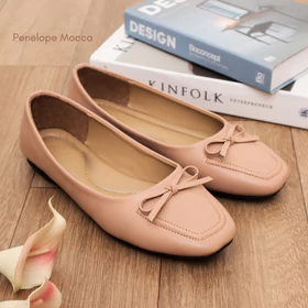 Quince Penelope Flats Kulit Sintetis 6 Warna