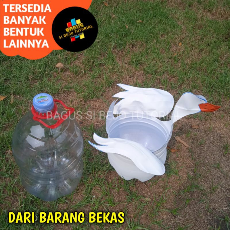 Jual POT GALON BEKAS LE MINERAL 95% BENTUK BEBEK ANGSA PUTIH POLOS ...