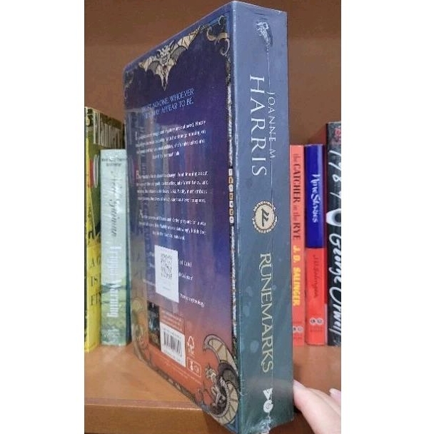 Jual Runemarks by Joanne M. Harris | Shopee Indonesia