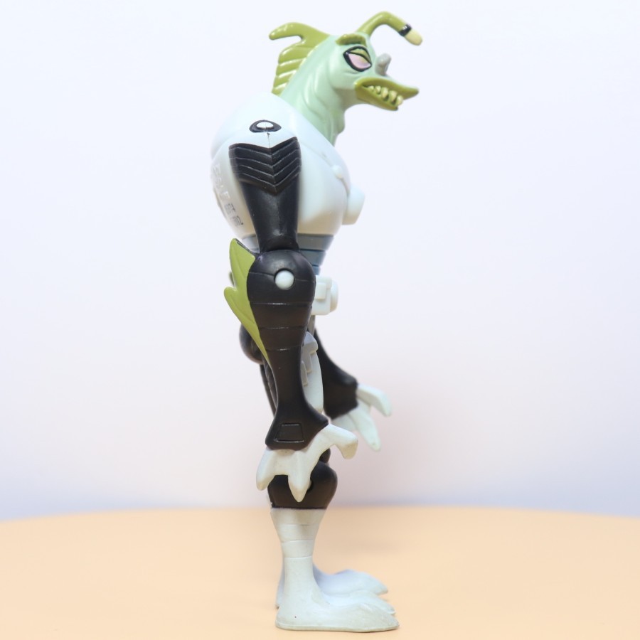 Jual Ben 10 Omniverse Action Figure - Magister Patelliday Original ...
