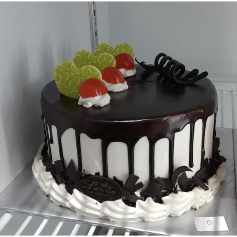 Jual Black forest siram coklat Love - birthday cake - kue ultah - cake