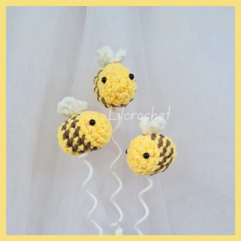 Jual Amigurumi Small Bee with curl stick lebah rajut kecil mini ...