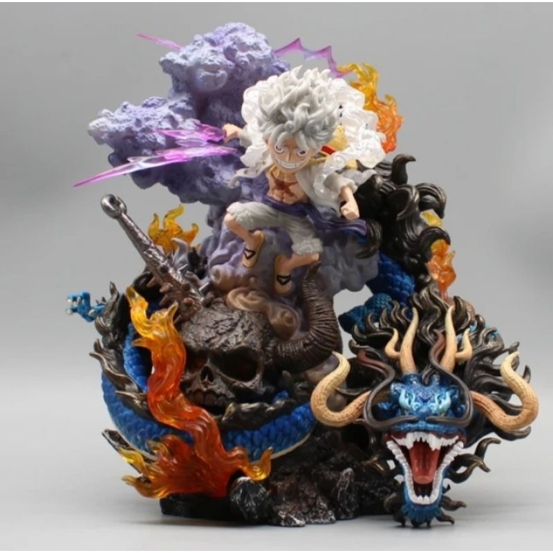 Nika Luffy vs transfur Kaido フィギュア Nika Luffy vs transfur Kaido フィギュア