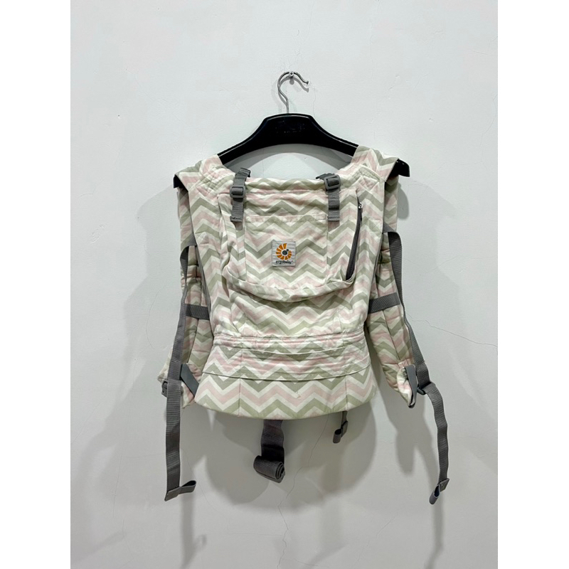 Ergo baby carrier pink chevron best sale