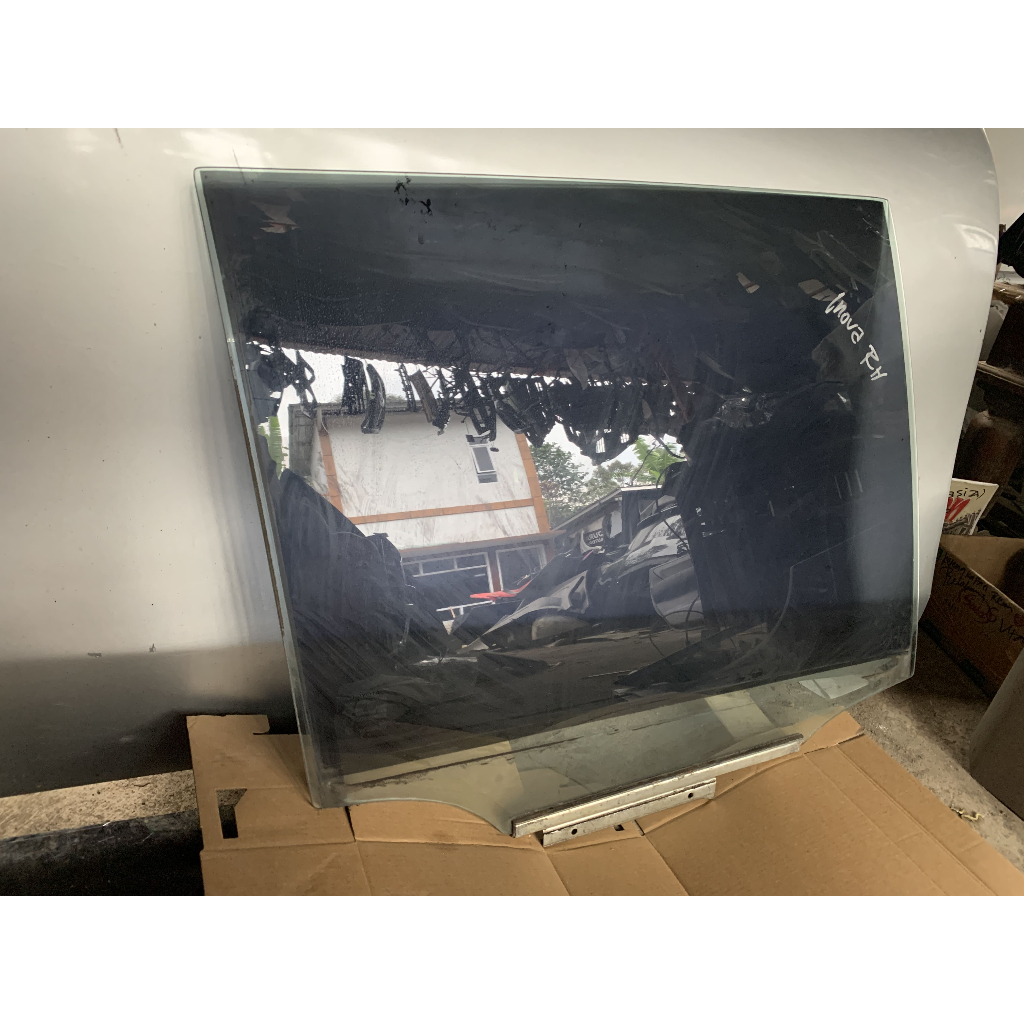 Jual Kaca Pintu Tengah Belakang Inova Innova Lama Original Bawaan ...