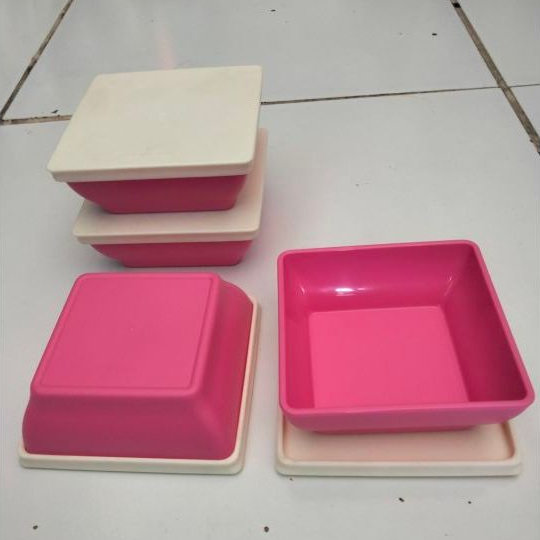 Jual Tupperware Pink Ichigo Set Pink 4pcs Free Gift Box Mangkok Makan ...