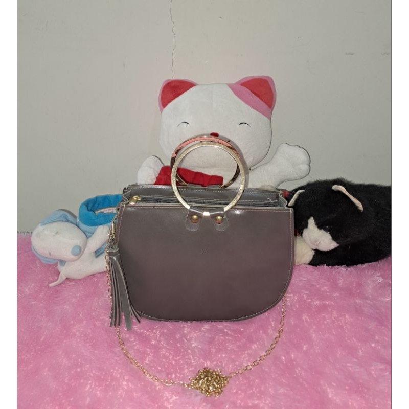 Jual Grey Sling Rantai Cantik Preloved Seken Bekas | Shopee Indonesia