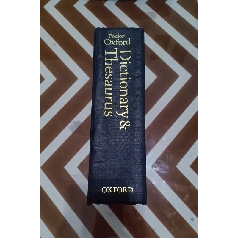 Jual Kamus Pocket Oxford Dictionary and Thesaurus Second Edition ...