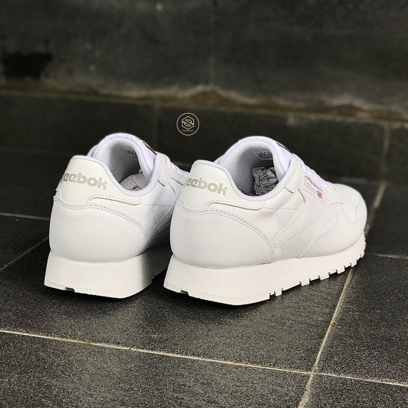 Jual Sepatu Sneakers REEBOK CLASSIC CL LEATHER WHITE GREY ORIGINAL ...