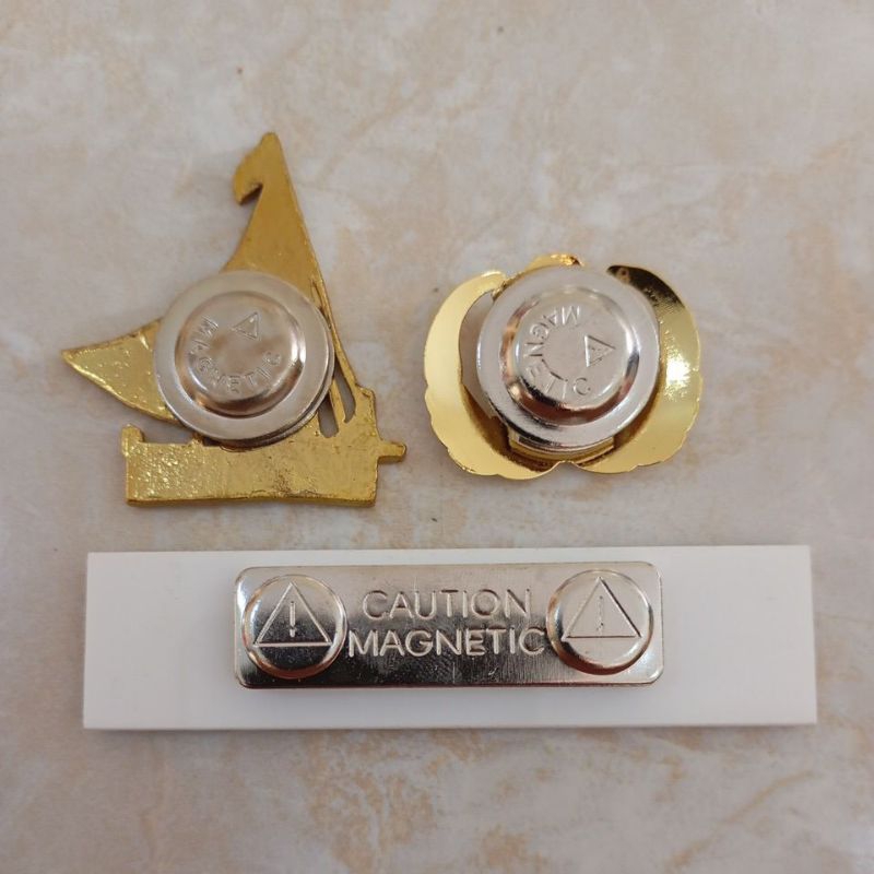 Jual Paket Pin Sandeq Magnet + Papan Nama Magnet + Pin Korpri Magnet ...