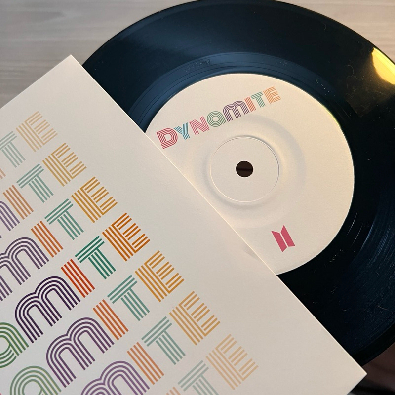 Jual BTS Dynamite Vinyl Limited Edition cassette cd vynil