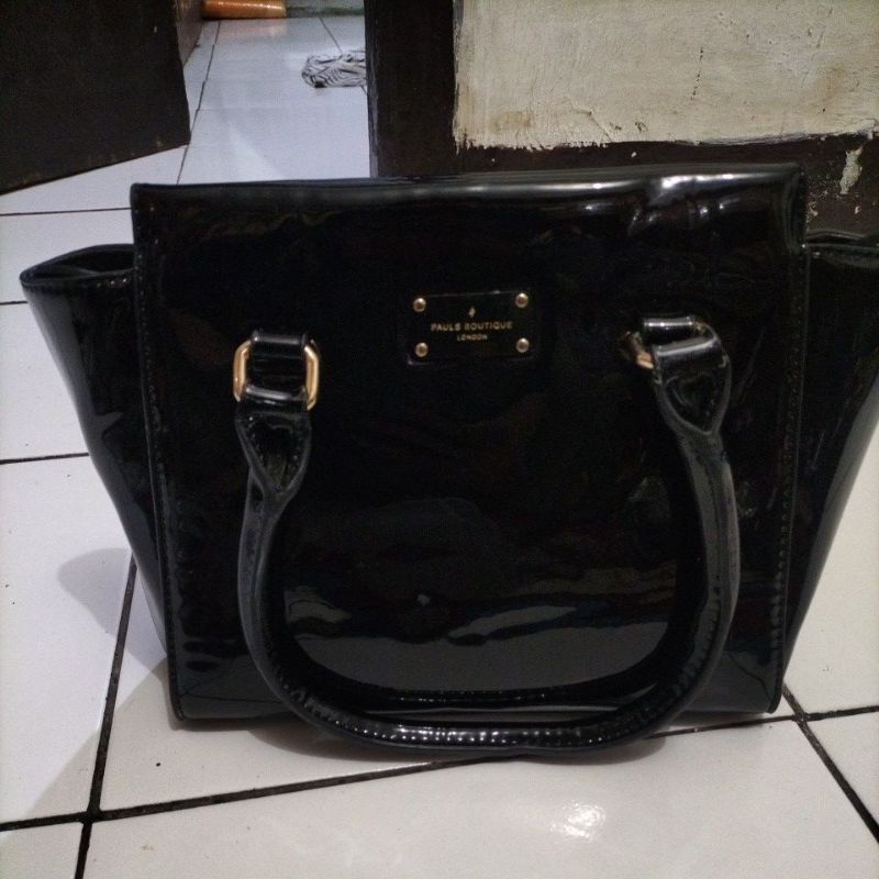 Jual pauls boutique bag hitam glossy lengkap tali