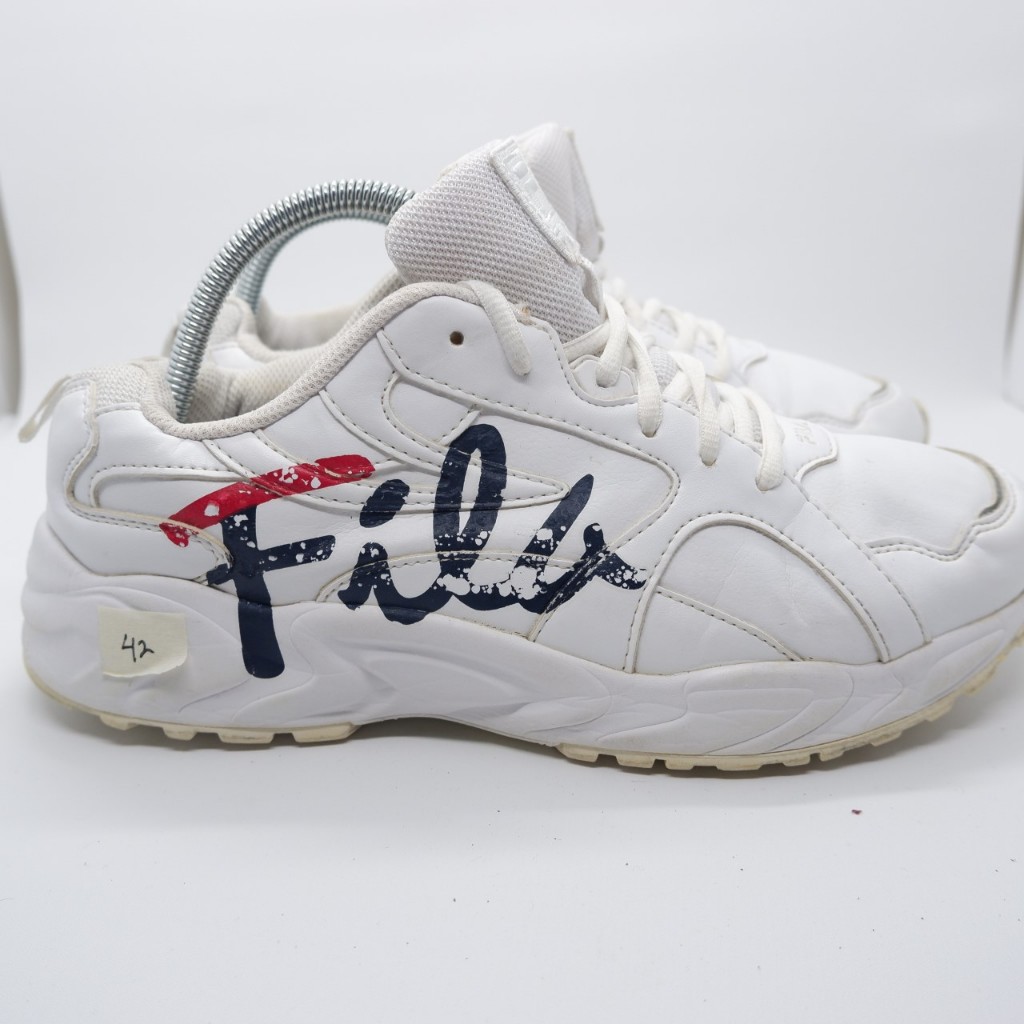 Jual SEPATU BEKAS/SECOND SIZE 42 FILA SPLINE SCRIPT Beige Trainers 062 ...