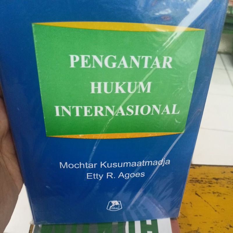 Jual Buku Pengantar Hukum Internasional Mochtar Kusumaatmadja | Shopee ...