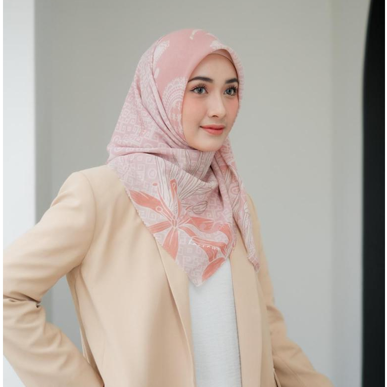 Jual SHARAH Laser Cut Hijab Segi Empat Print Motif Tifa Warna Salmon ...