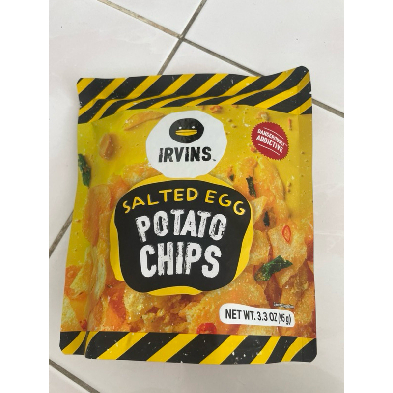 Jual Irvins Salted Egg Potato Chips Fish Skin | Shopee Indonesia