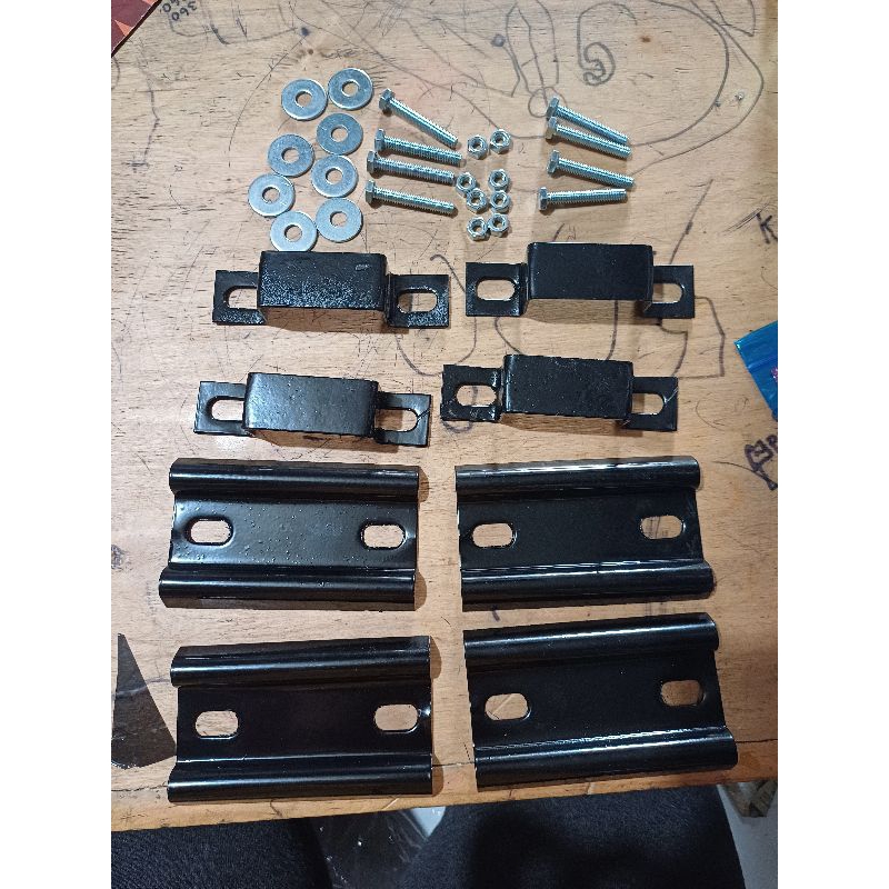 Jual Breket roof rack bagasi atas mobil model buzz rack/Adventure ...