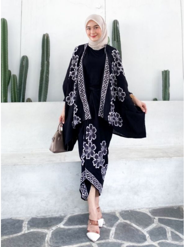 Jual Outfit Kondangan Trend Simple One Set Batik Outer Rok Kimono Motif ...