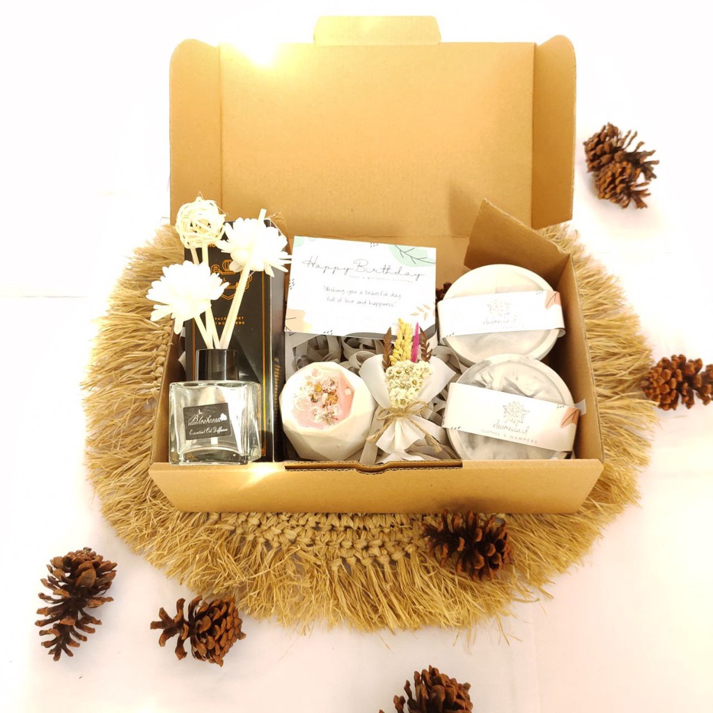 Jual Hampers Reed Diffuser dan Lilin Aromaterapi Hexagonal Rose / Kado ...