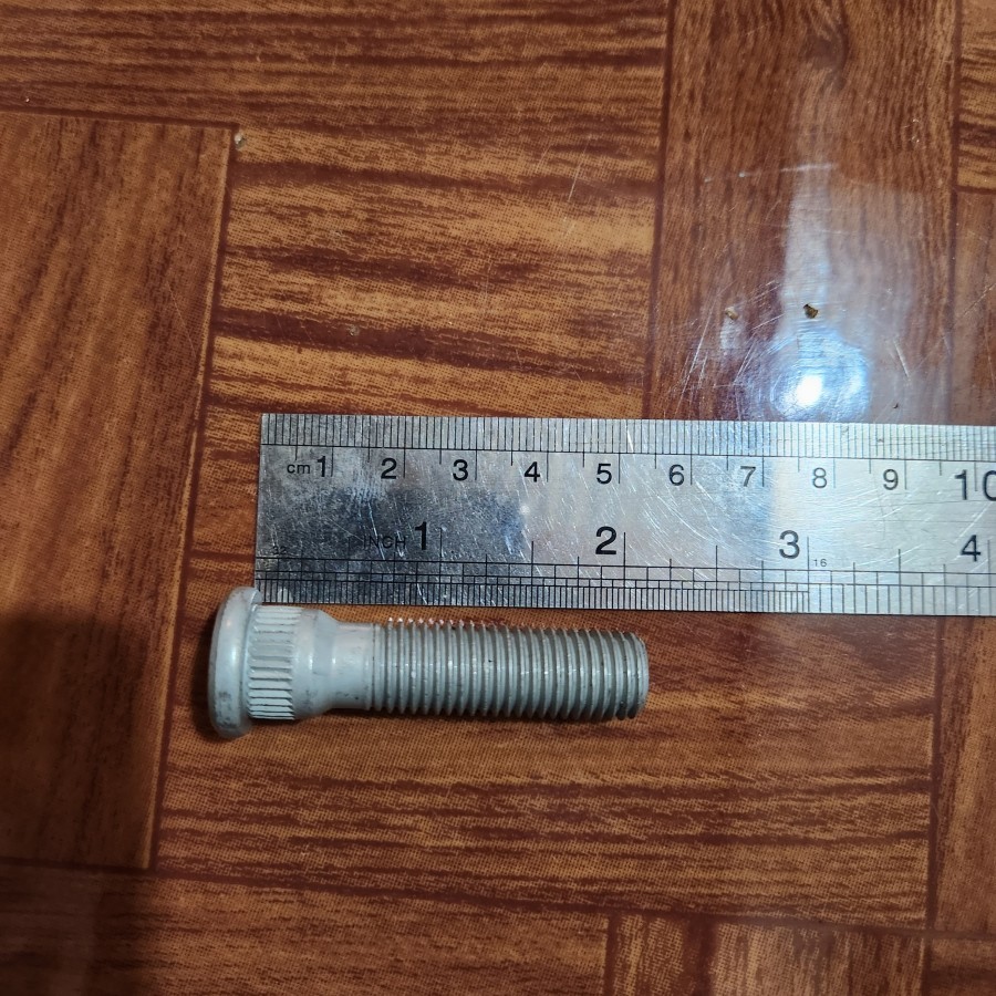 Jual BAUT RODA INNOVA BAUT RODA HILUX BAUT RODA KIJANG BAUT RODA TOYOTA ...
