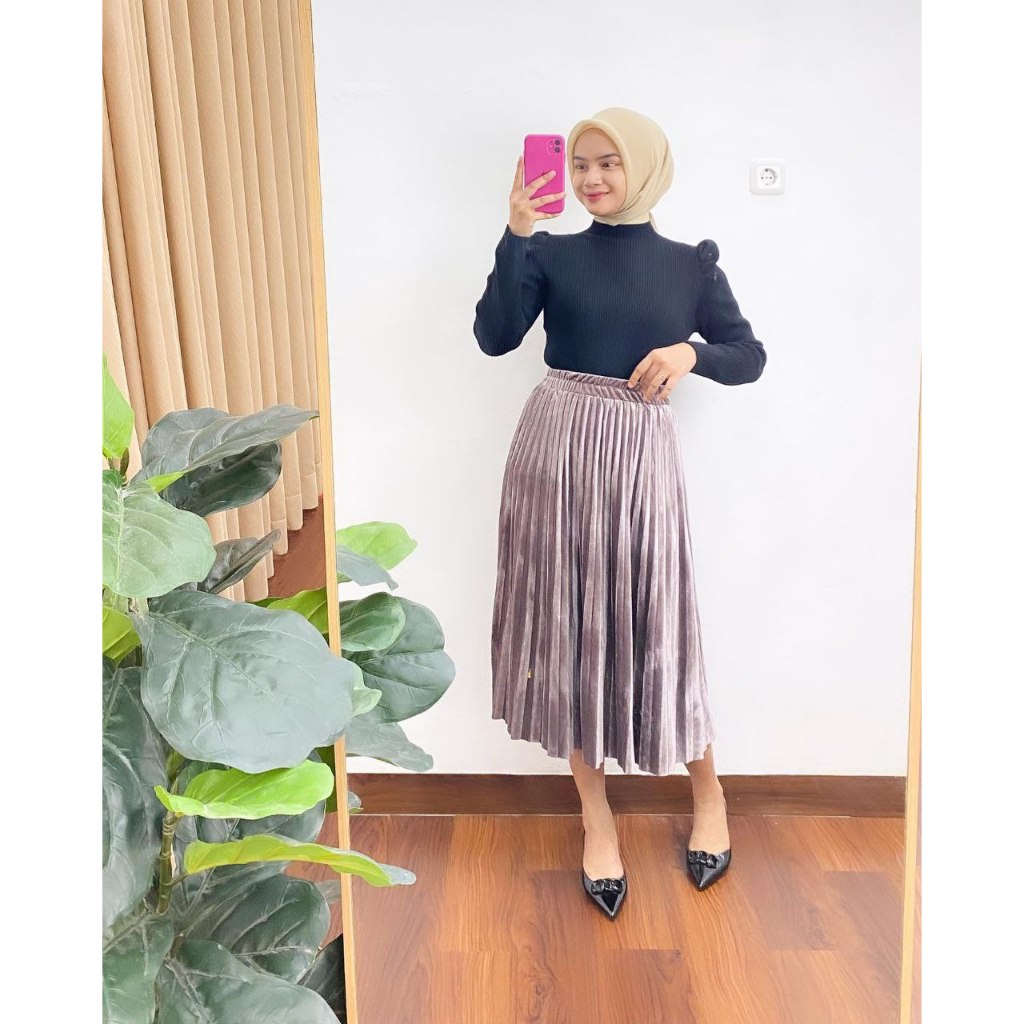 Jual ROK BLUDRU 7/8 / ROK VELVET / ROK PENDEK MIDI / ROK VIRAL 2024 ...