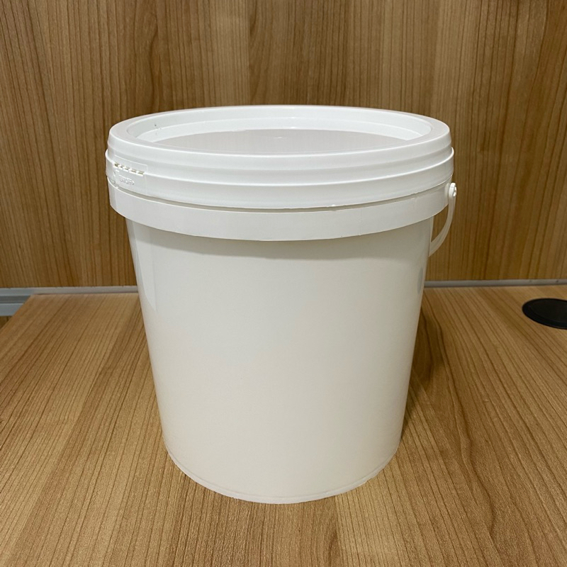 Jual Pail / Ember / Bucket Plastik Baru Putih Polos 4 L + Tutup ...