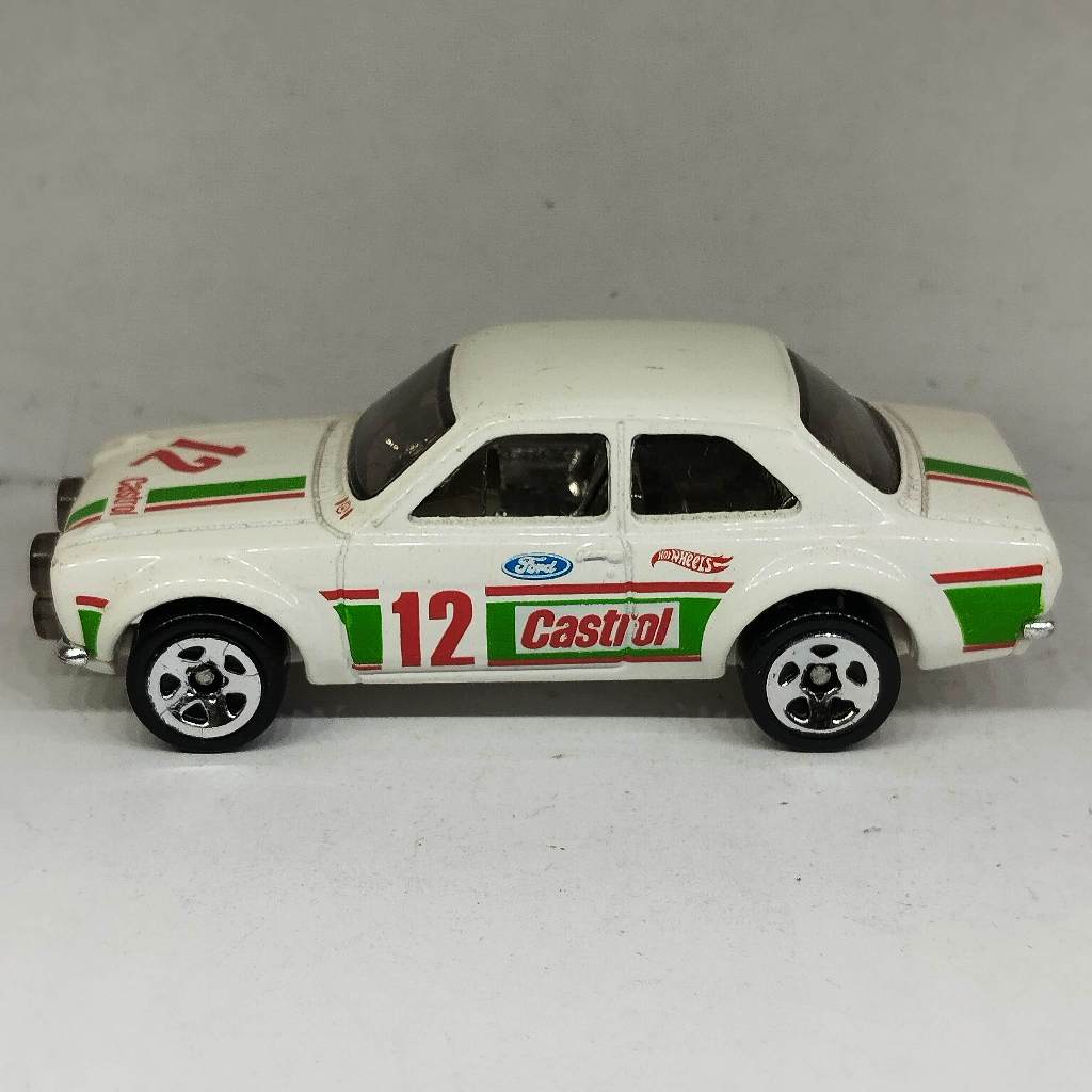 Jual Hot Wheels loose 70 Ford Escort RS1600 Rally Putih Castrol BB 17 ...