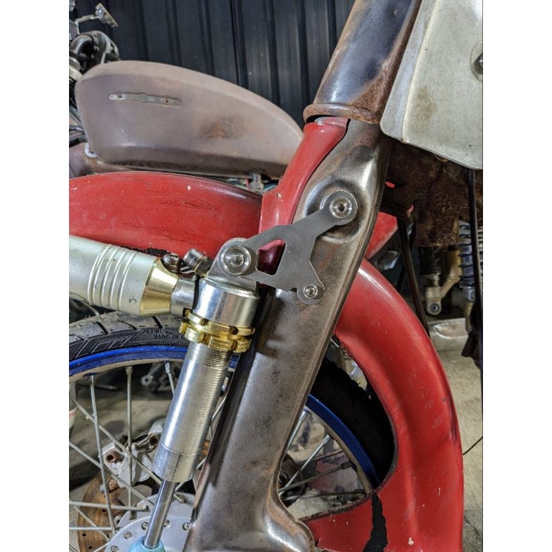 Jual bracket anting reborn shock Thailand honda c70, super cub ...