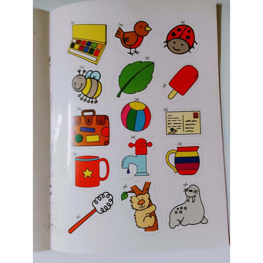 Jual Buku my first 200 words sticker book | Shopee Indonesia