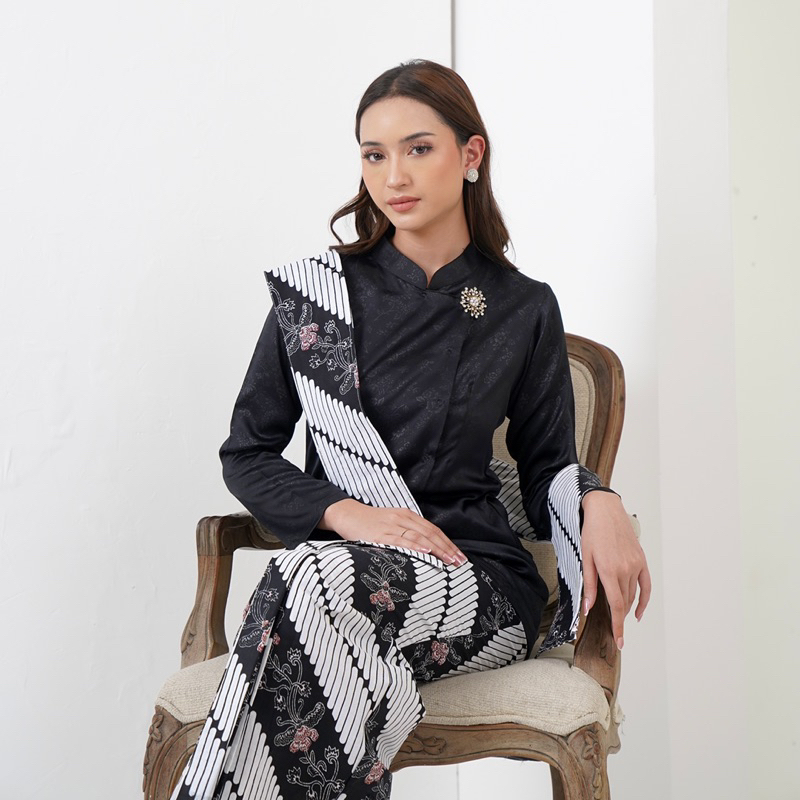 Jual Kebaya Janggan Jengyah / Kebaya Dian Sastro / Kebaya Janggan Jumbo