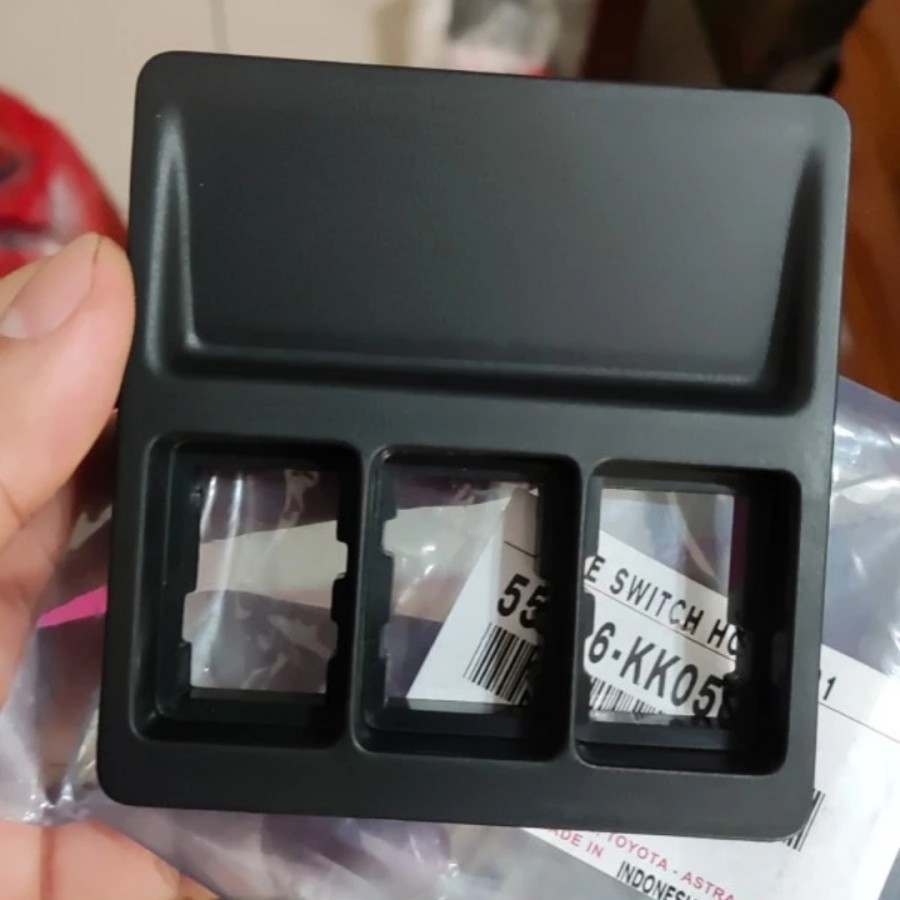 Jual COVER BASE SWITCH HOLE COVER LOBANG SWITCH INNOVA REBORN ORIGINAL ...