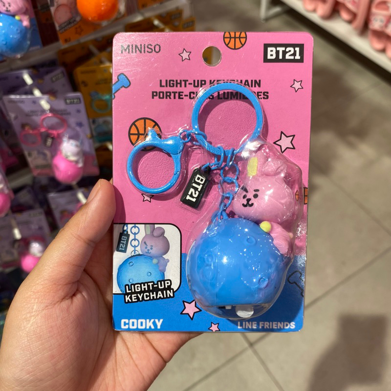 Gantungan Kunci Lampu BT21 Light Up Keychain Miniso x BT21 Collections