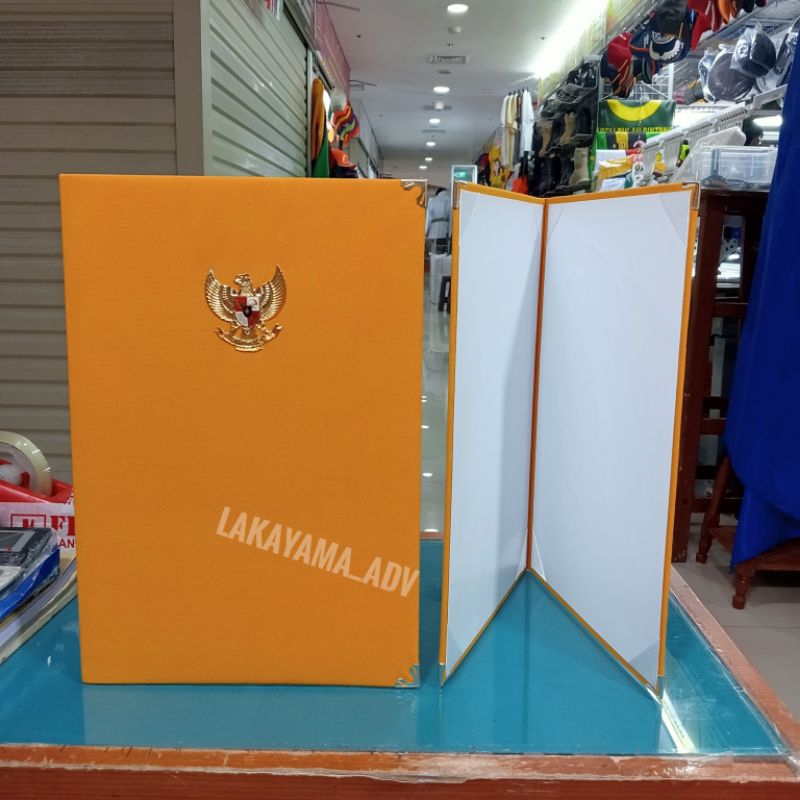 Jual map beludru warna kuning plus Garuda coating | Shopee Indonesia
