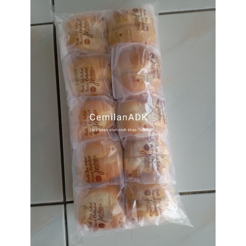 Jual roti coklat Jordan bakery isi 2/ roti Luxor/roti maryam | Shopee ...