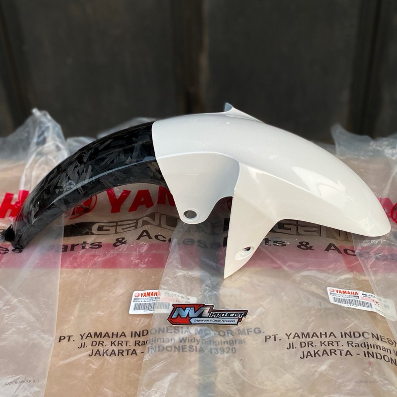 Jual Spakbor slebor R15 original baru yamaha sudah di carbon forged ...
