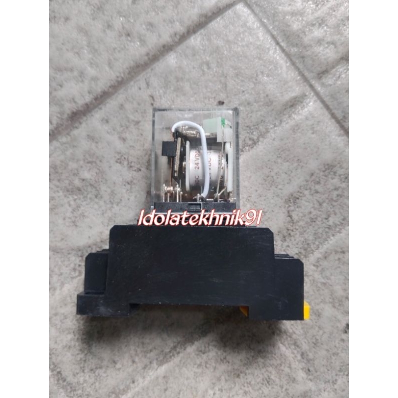 Jual RILAY MY2N 24V 8P+SOCKT -RELAY 8 KAKI MY2N DC 24 V + SOKET -RILEY ...