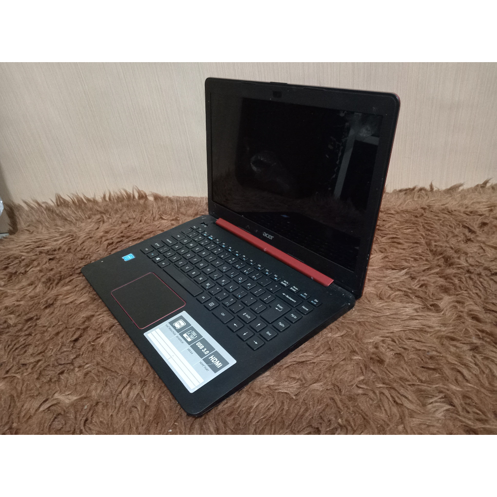 Jual Laptop Acer one 14 warna merah hitam ram 2gb hdd 500gb MURAH ...