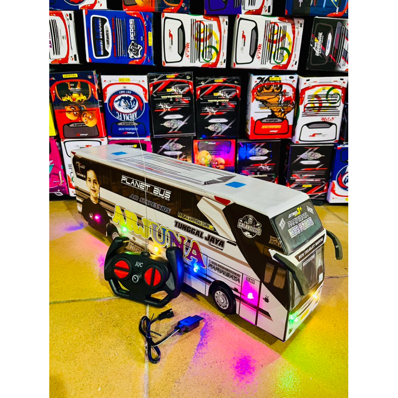 Jual miniatur bus telolet basuri, bus remote control, bisa custom nama ...