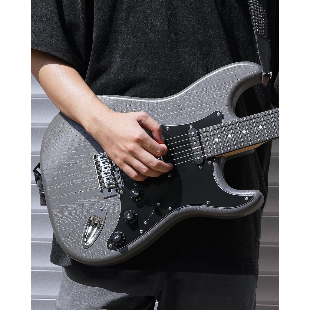 Jual Donner DST-80 Shell Matton Black Electric Guitar With Amplifier ...