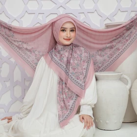 Hijabwanitacantik Segiempat Syar'I (130X130 ) Voal Premium Digital Printing Motif Cantik Elegan