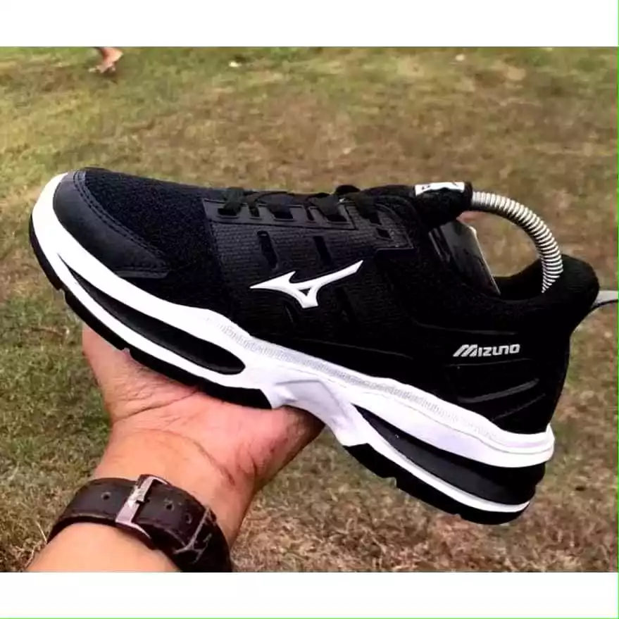 Sepatu Sneakers Pria Wanita Hitam Putih Termurah