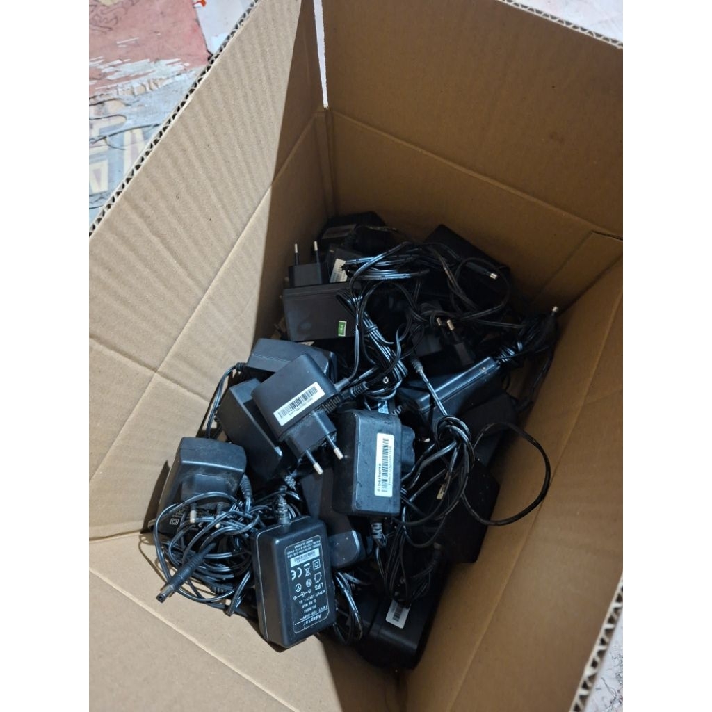 Jual Adaptor 12volt 1,5a asli bawaan router dan alat lain | Shopee ...