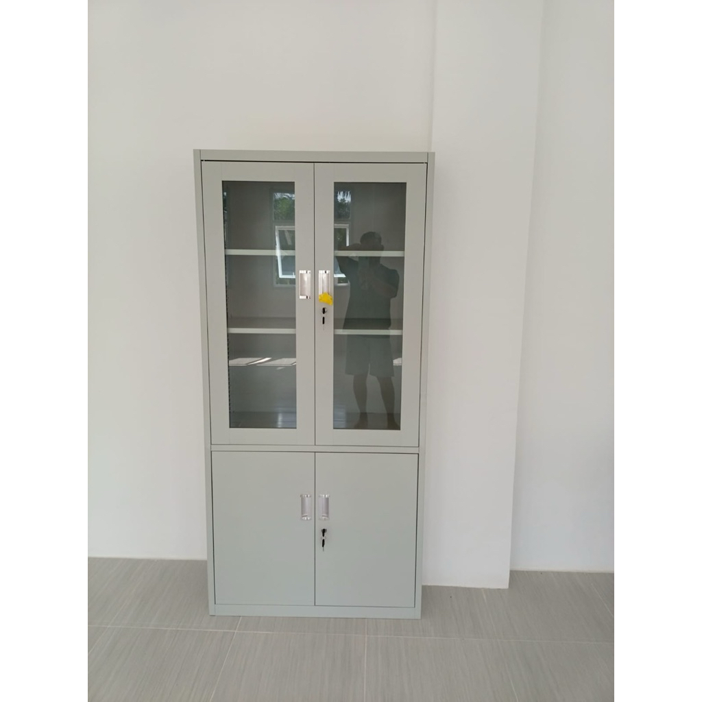 Jual Lemari Arsip Kantor / Lemari Hias Kaca / Lemari Arsip Full Pelat ...