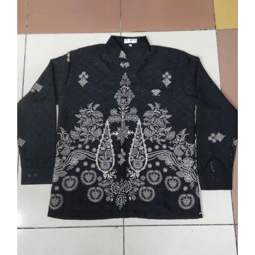 Jual Kemeja Batik pria lengan panjang DOBy hitam Elegan | Shopee Indonesia