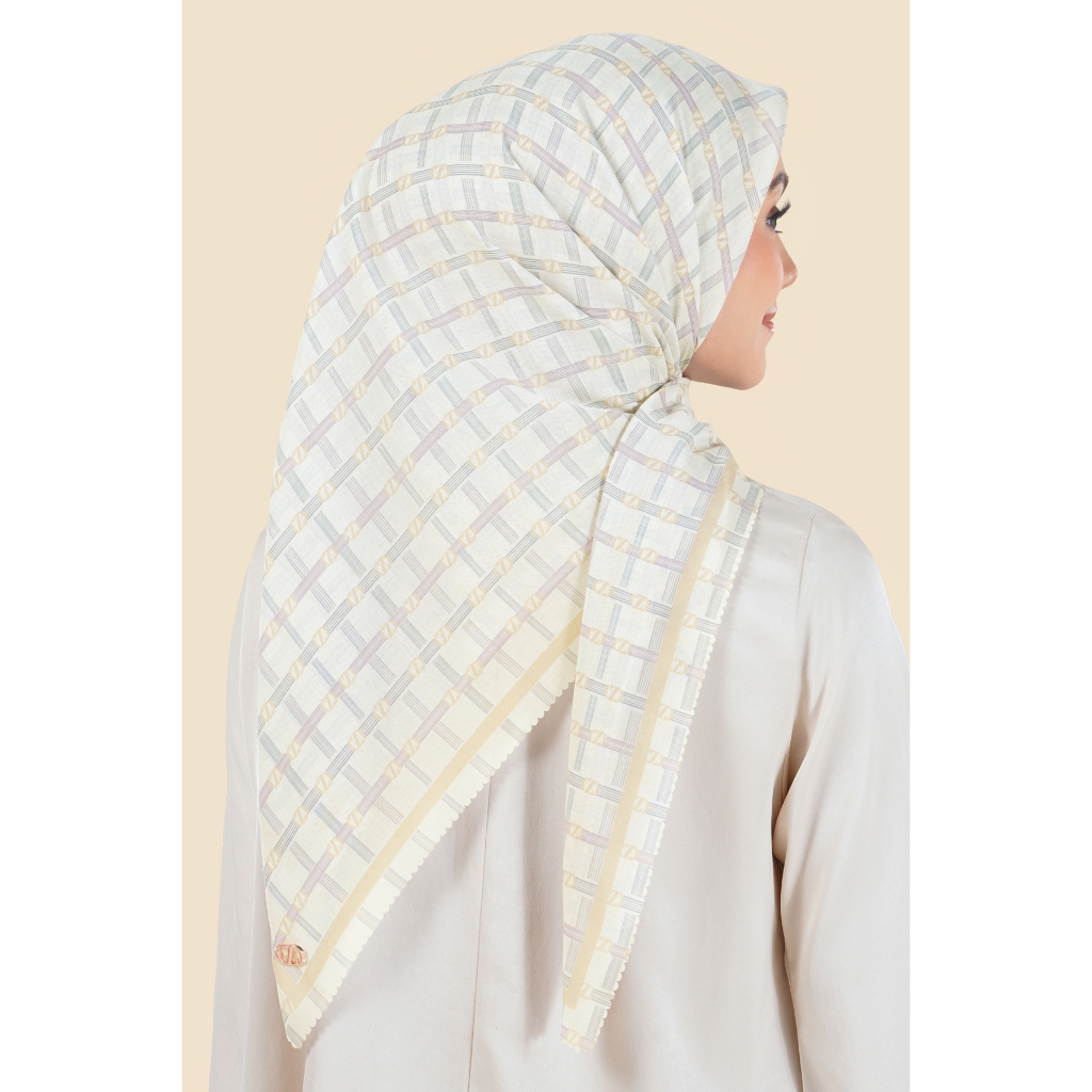 ZYTADELIA Diorama Scarves Series Printed Scarf Hijab Segi Empat Hijab Aire Voile Hijab Premium Hijab Motif