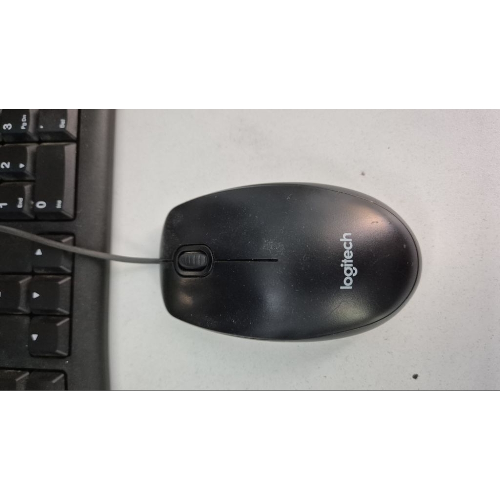 Jual keyboard dan mouse logitech bekas like new | Shopee Indonesia