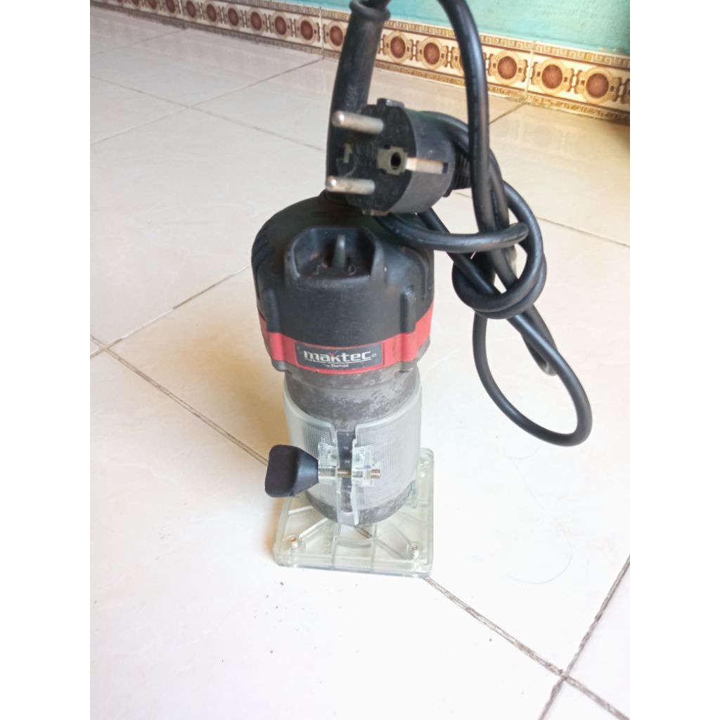 Jual Mesin router atau profil kayu maktec MT370 kondisi bekas normal ...