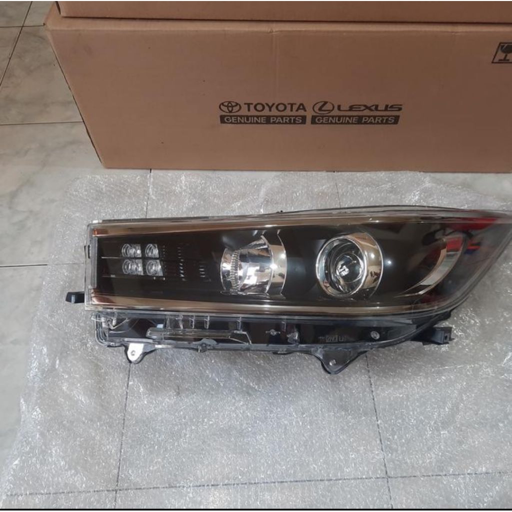 Jual headlamp lampu depan Innova reborn facelift 2021 2022 original ...