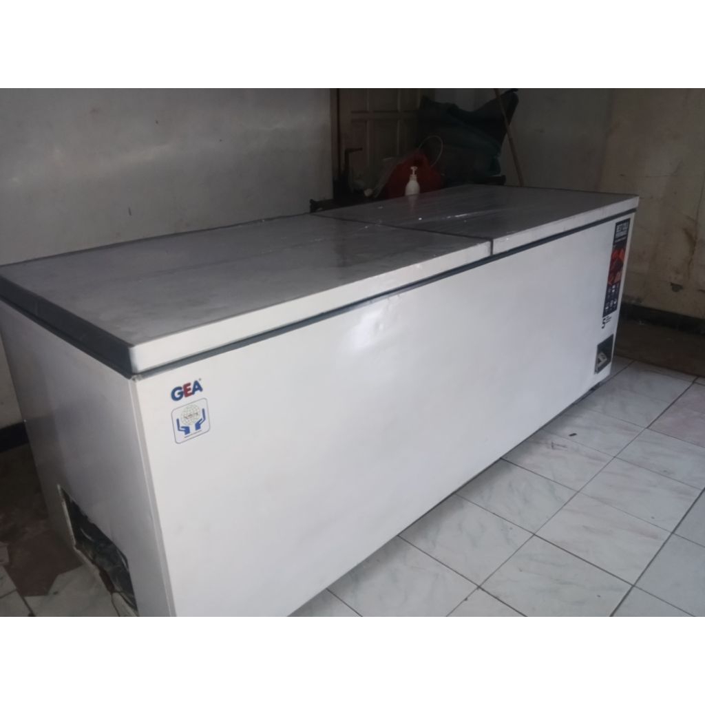 Jual FREEZER BOX GEA 1200L SECOND BEKAS | Shopee Indonesia