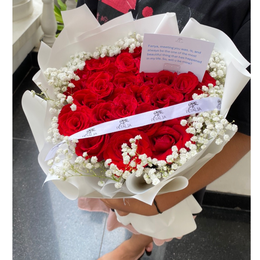 Jual LINA BOUQUET - 30 TANGKAI MAWAR ROSES FRESH + BABYBREATH | BUKET ...